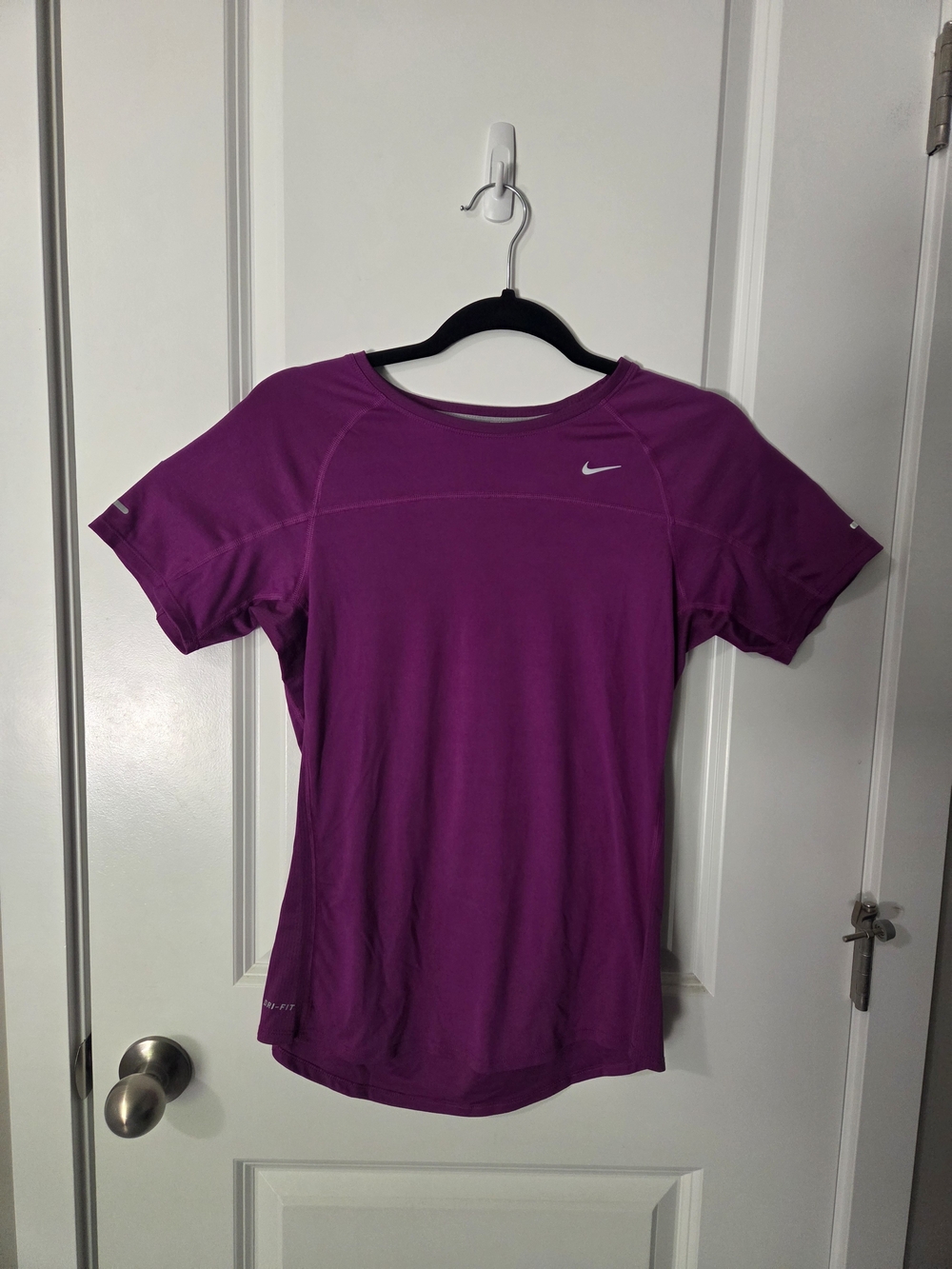 Nike Women's Purple Short Sleeve Athletic Tee